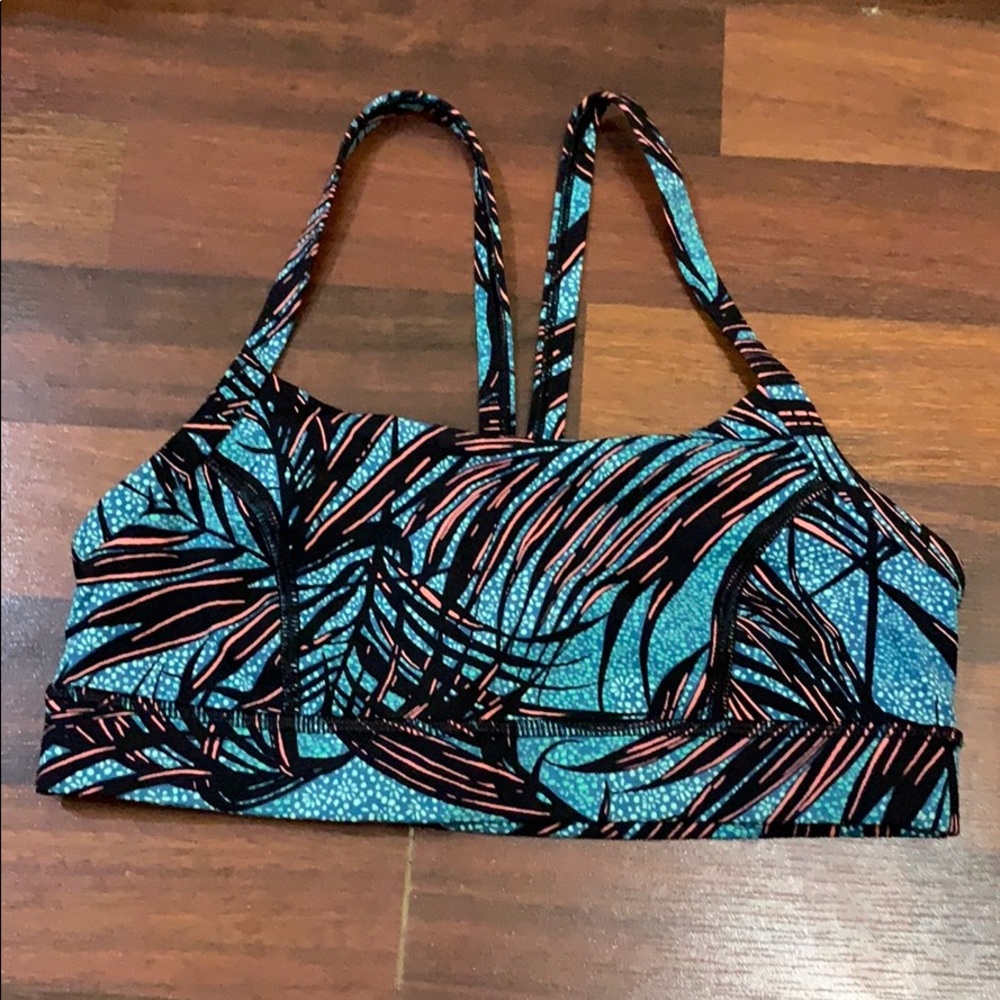 Lululemon sports bra